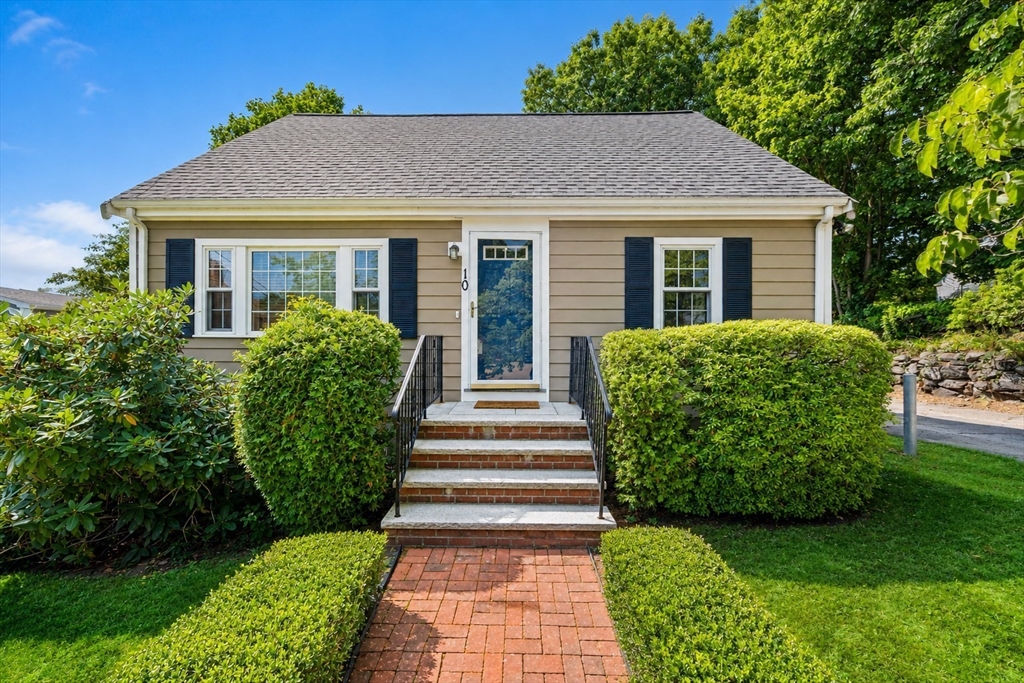 10 Curtis Cir