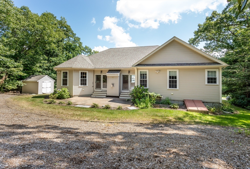 512 Fresh Meadow Ln