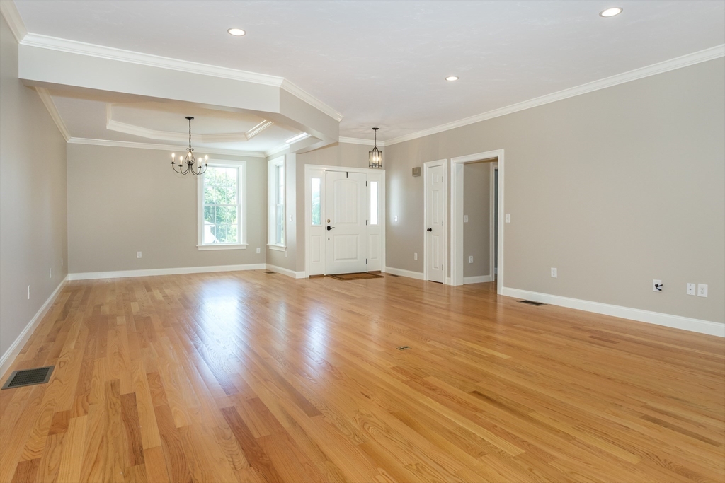 512 Fresh Meadow Ln