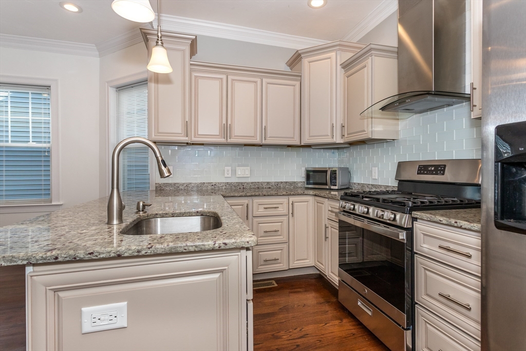18 Kittredge St # 1