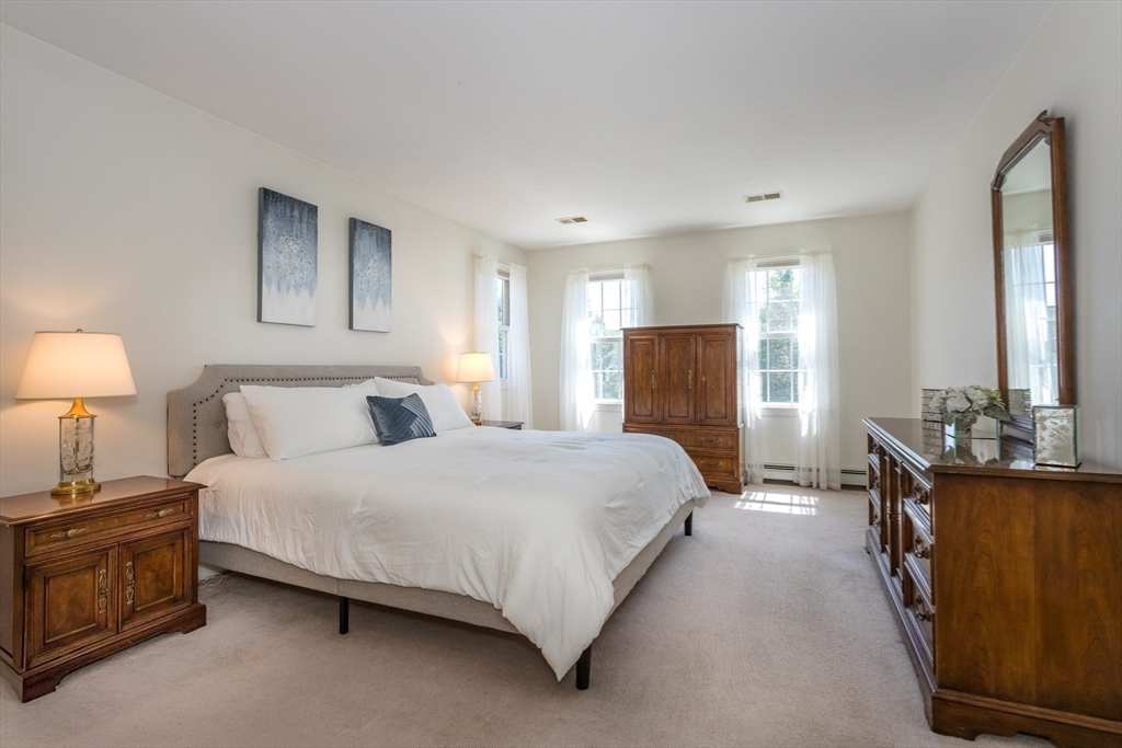 14 Orchard Ln