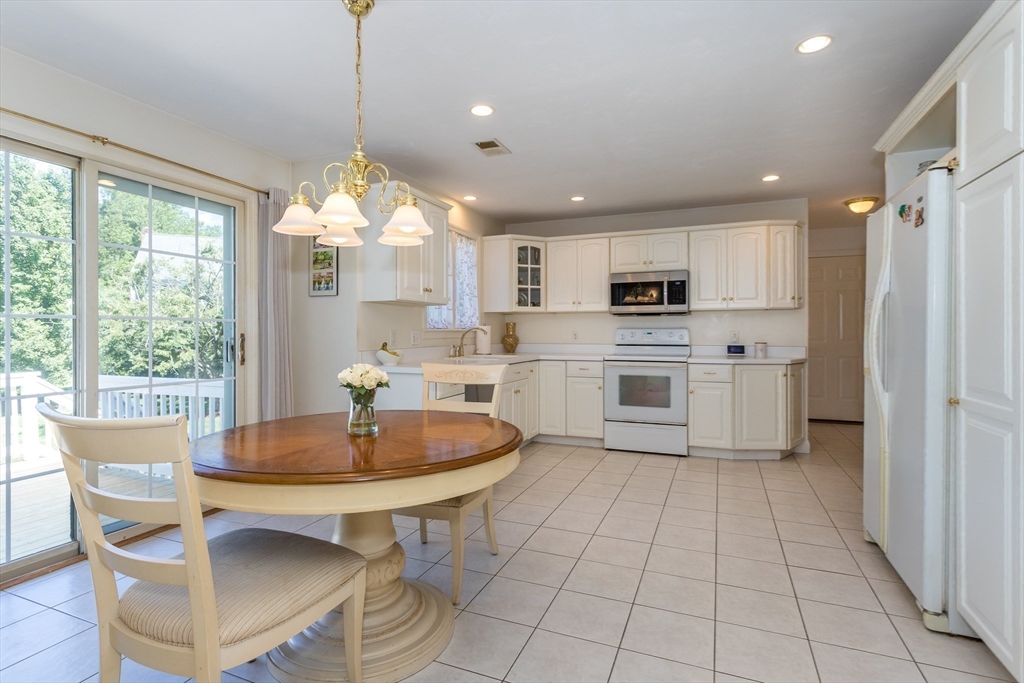 14 Orchard Ln