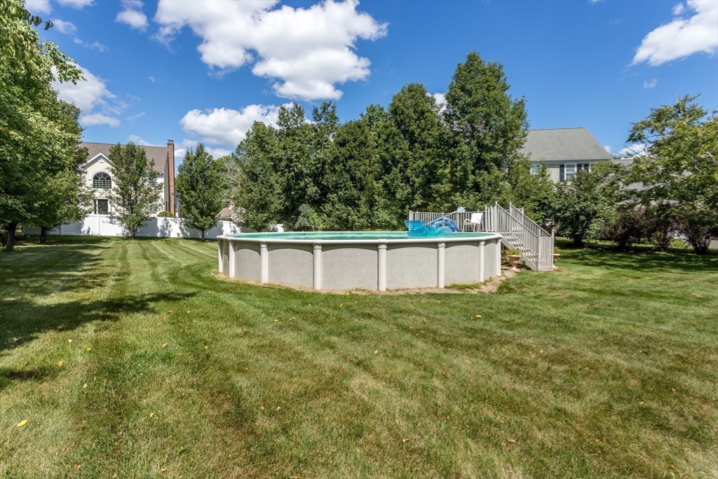 14 Orchard Ln