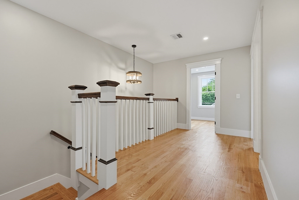 37 Poquanticut Ave # 37