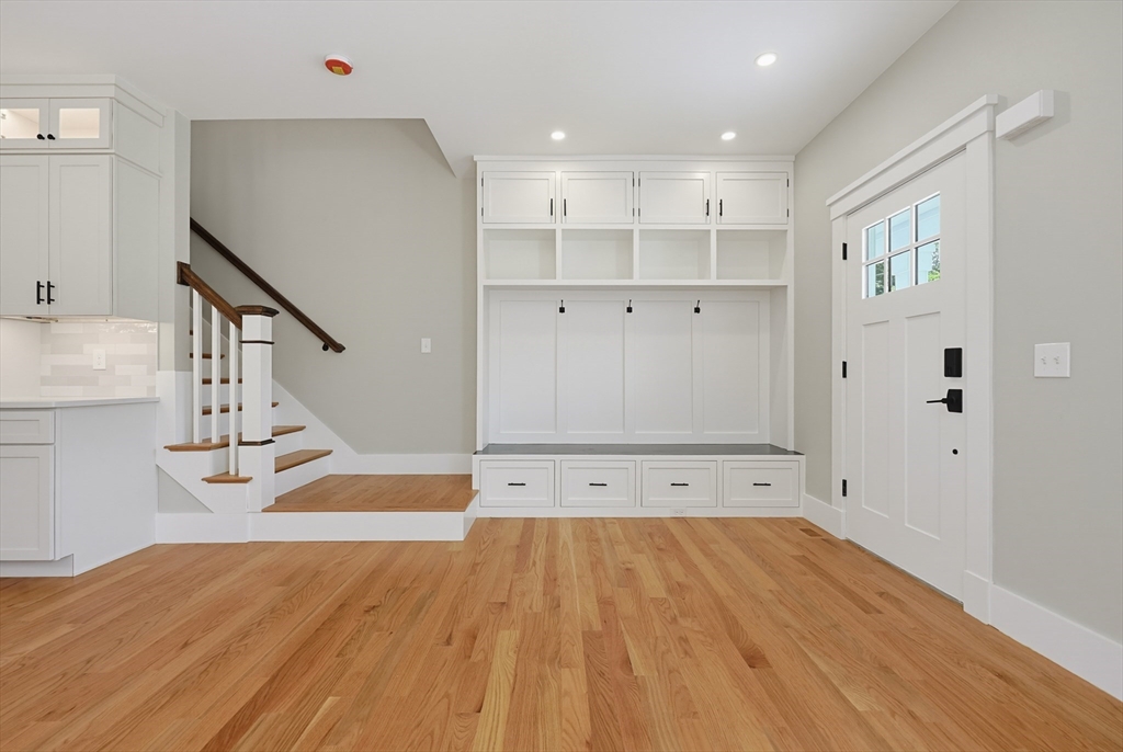 37 Poquanticut Ave # 37