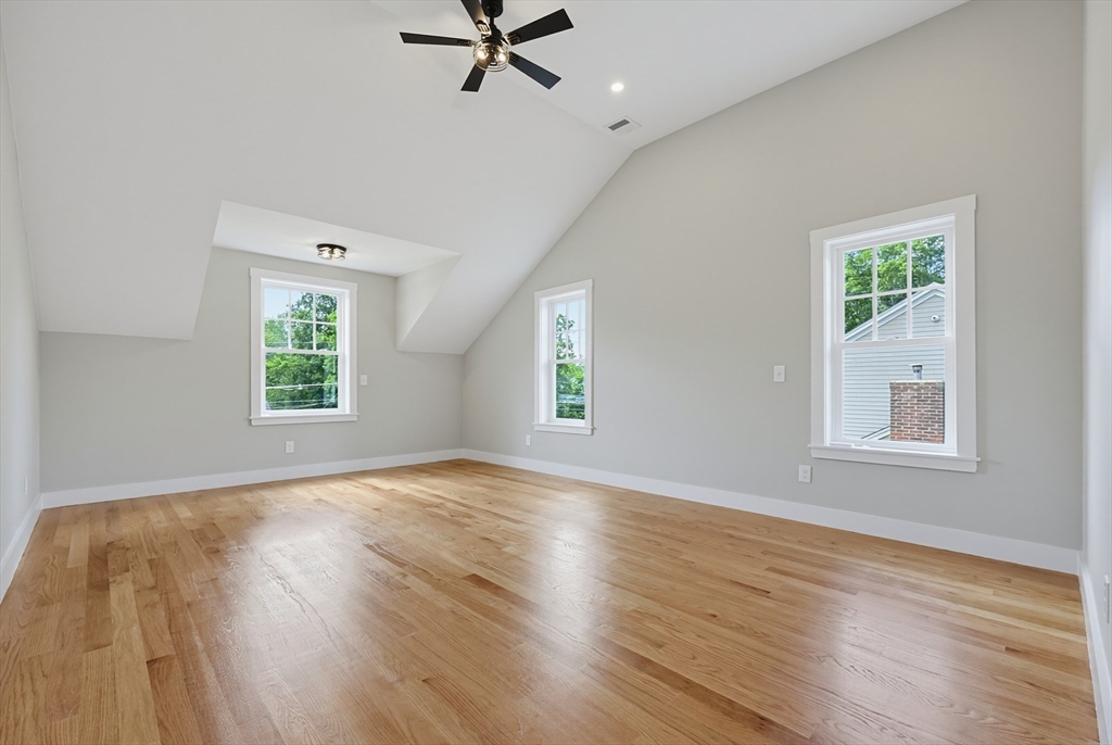 37 Poquanticut Ave # 37