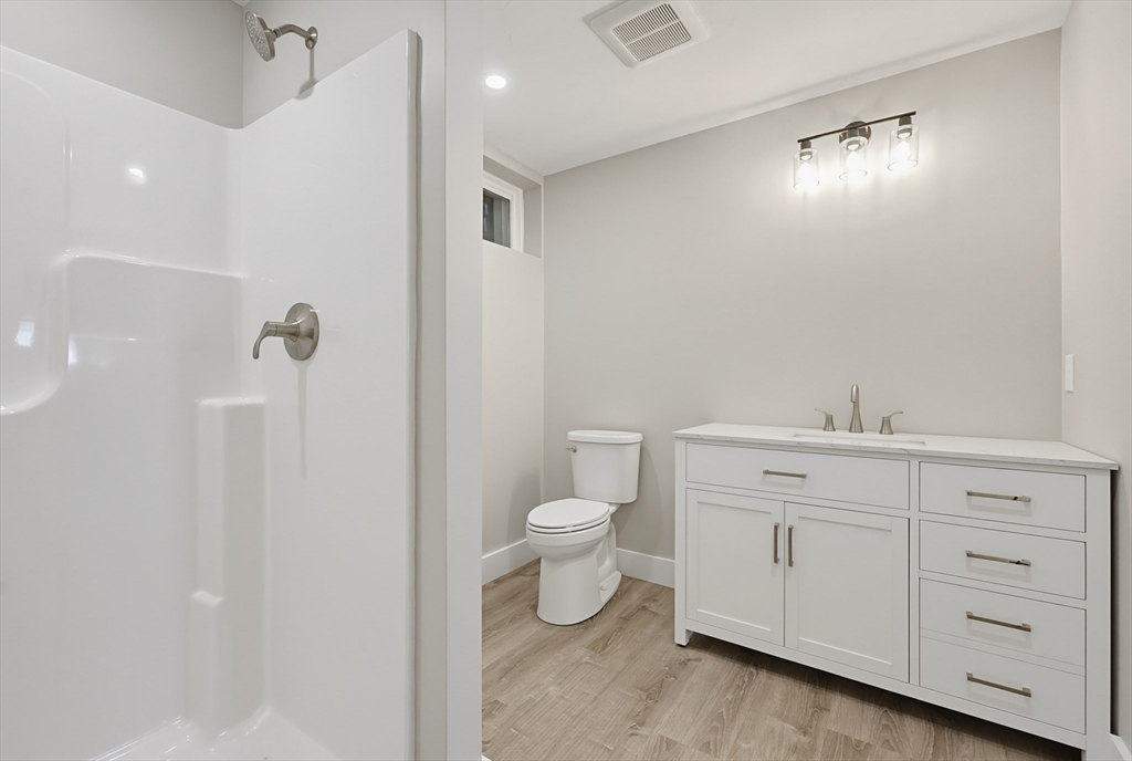 35 Poquanticut Ave # 35