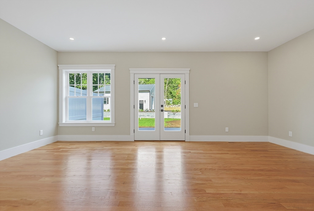 35 Poquanticut Ave # 35