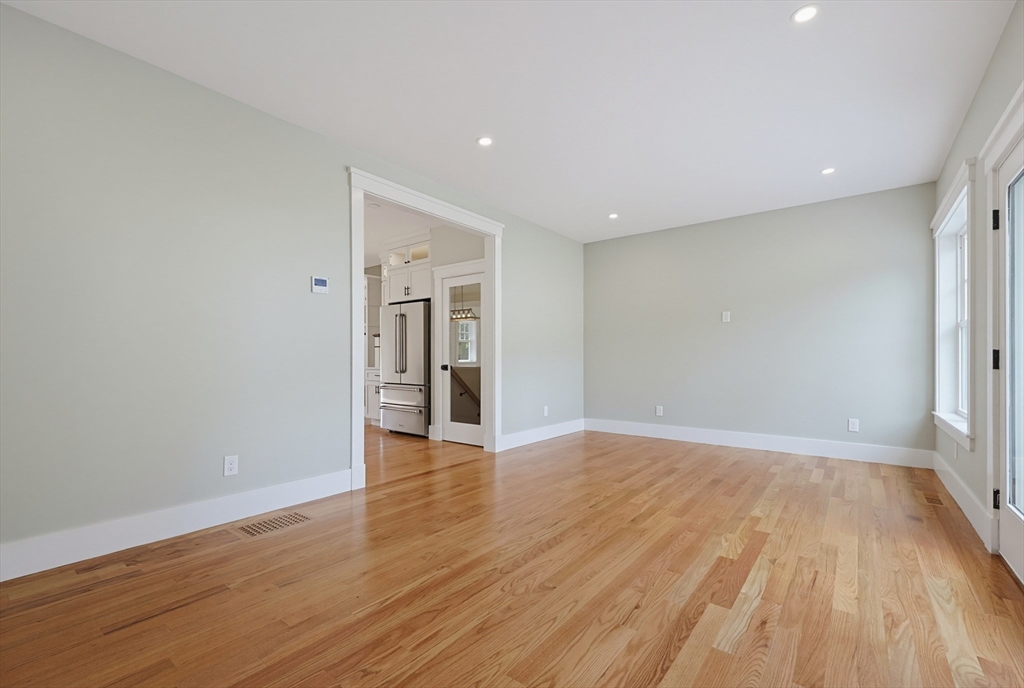 35 Poquanticut Ave # 35