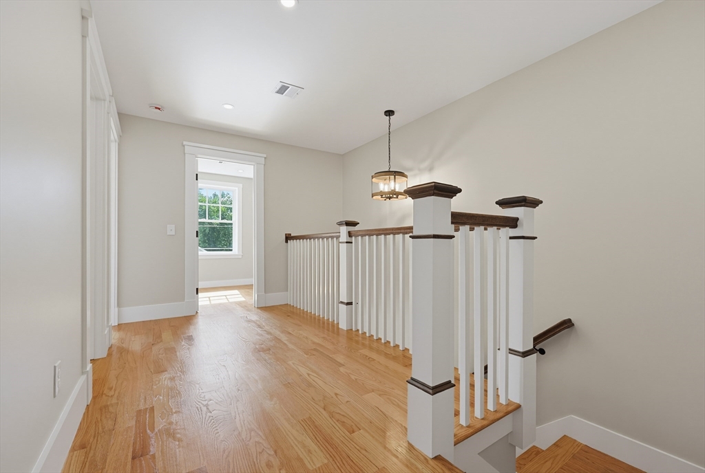 35 Poquanticut Ave # 35