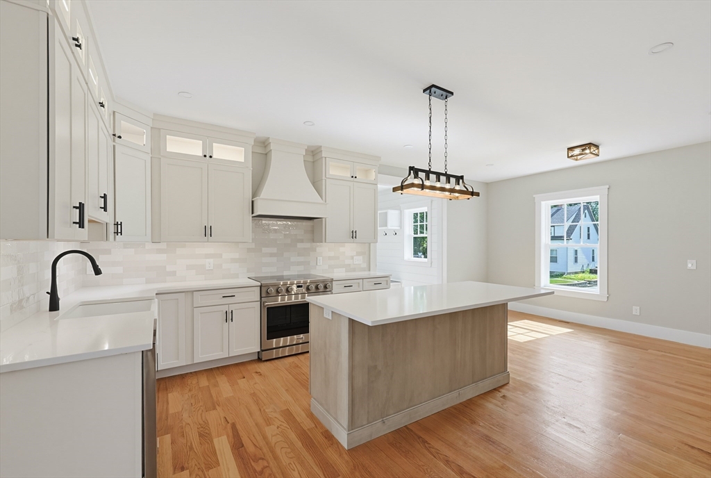 35 Poquanticut Ave # 35