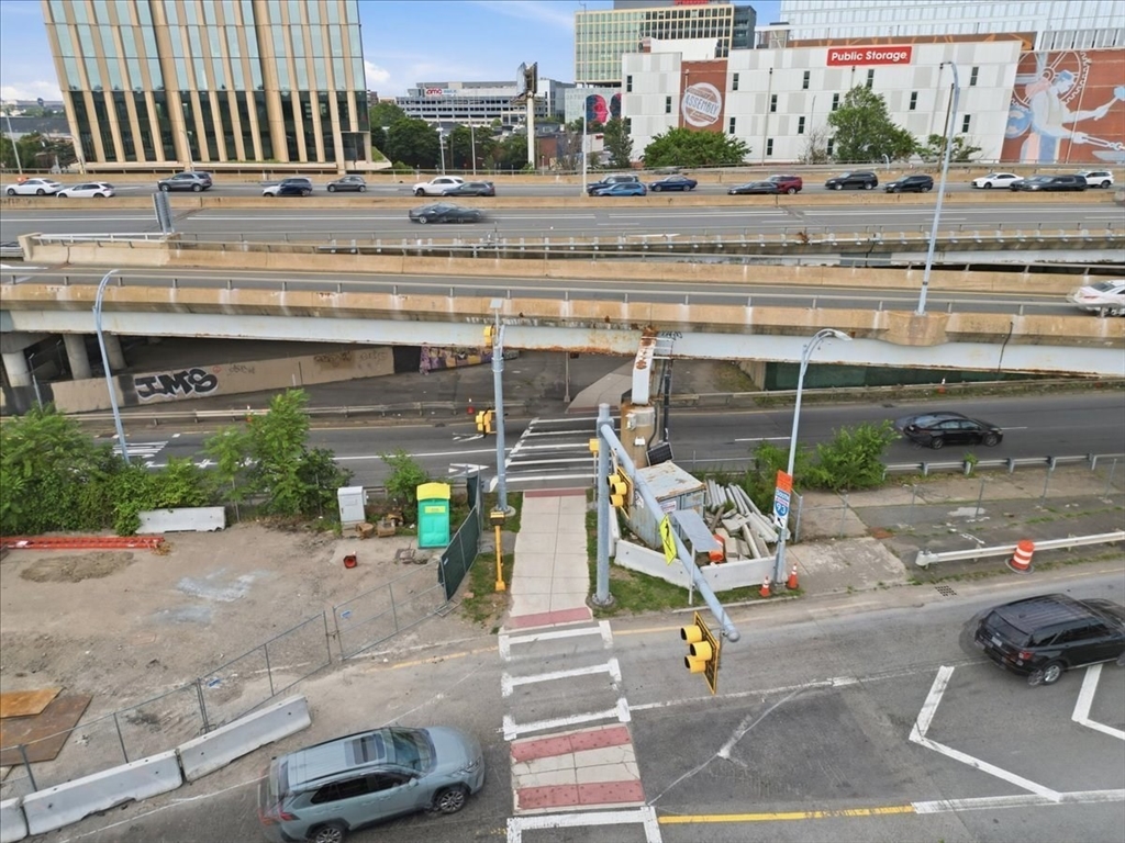 60 Cross Street E # 319