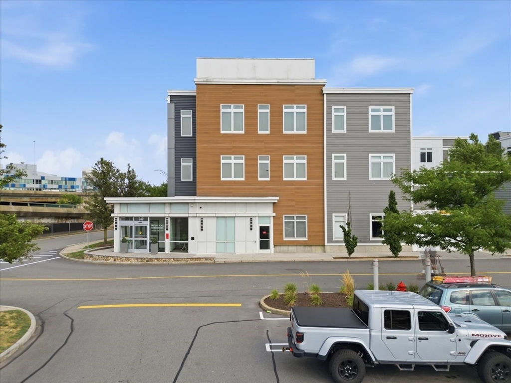 60 Cross Street E # 319