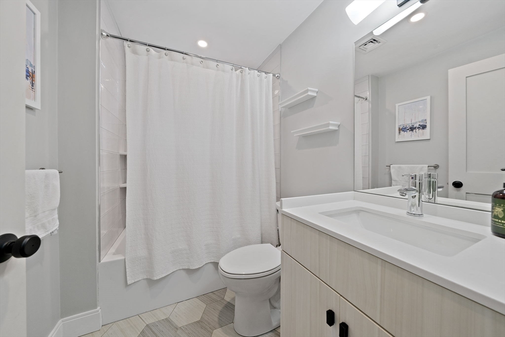 64 Armandine Street # 2