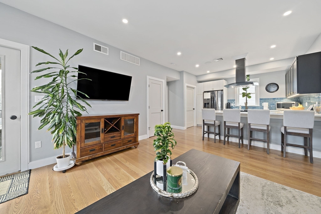 64 Armandine Street # 2