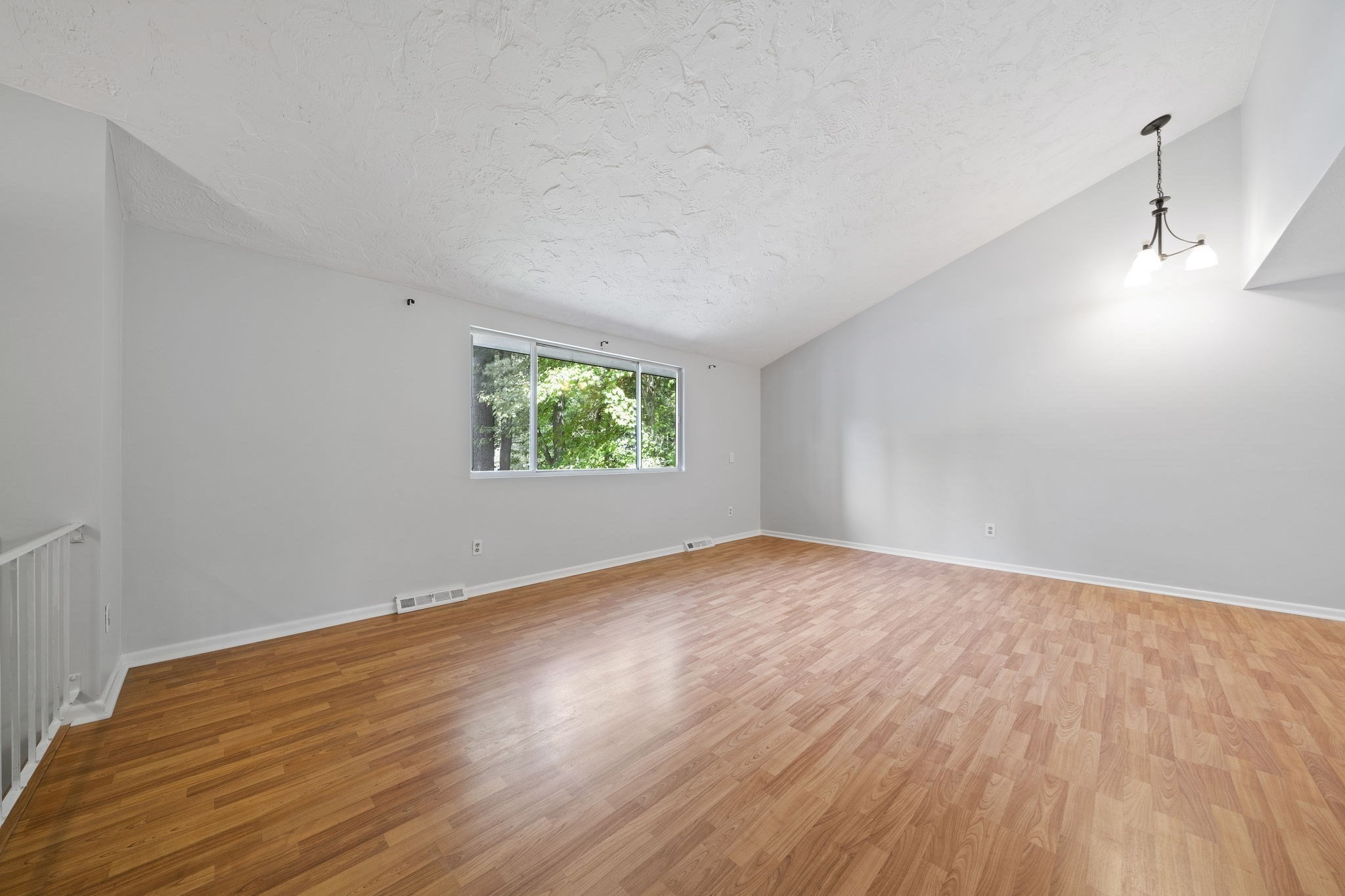 26 Cedarcrest Rd