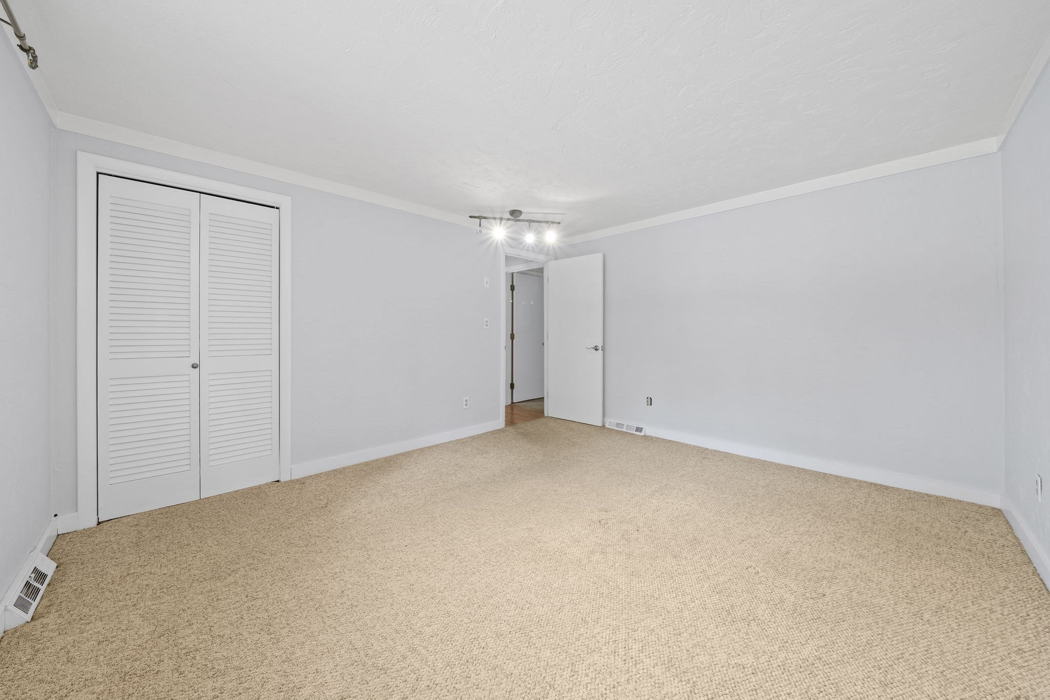 26 Cedarcrest Rd