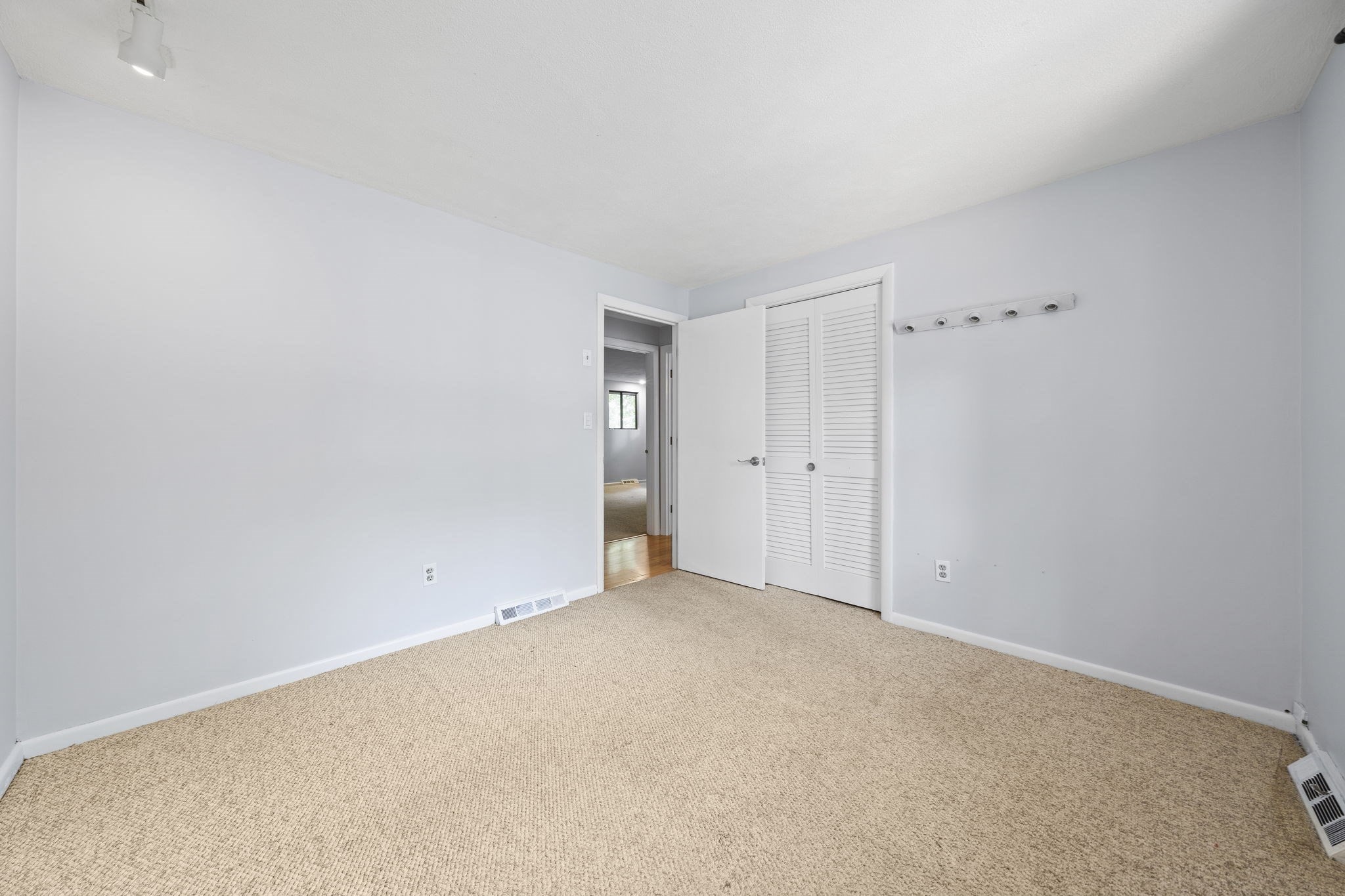 26 Cedarcrest Rd