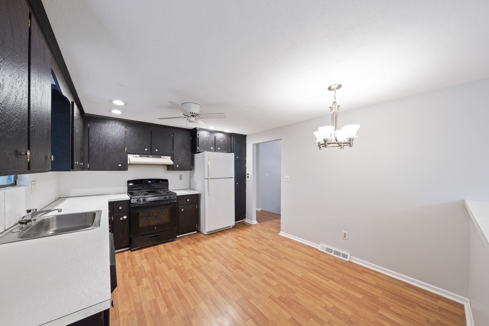 26 Cedarcrest Rd
