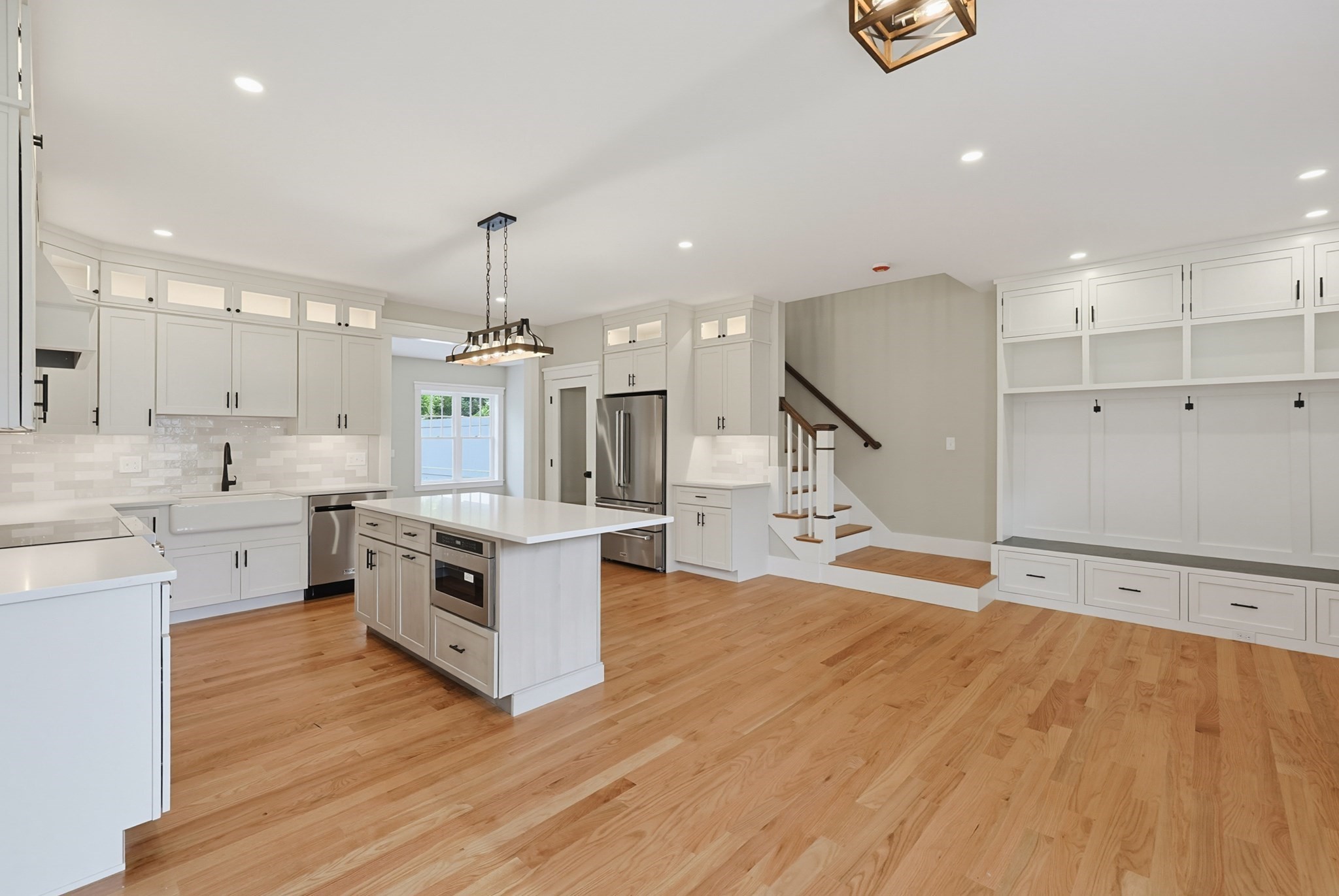 37L Poquanticut Ave # L