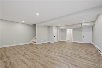 35R-37L Poquanticut Ave