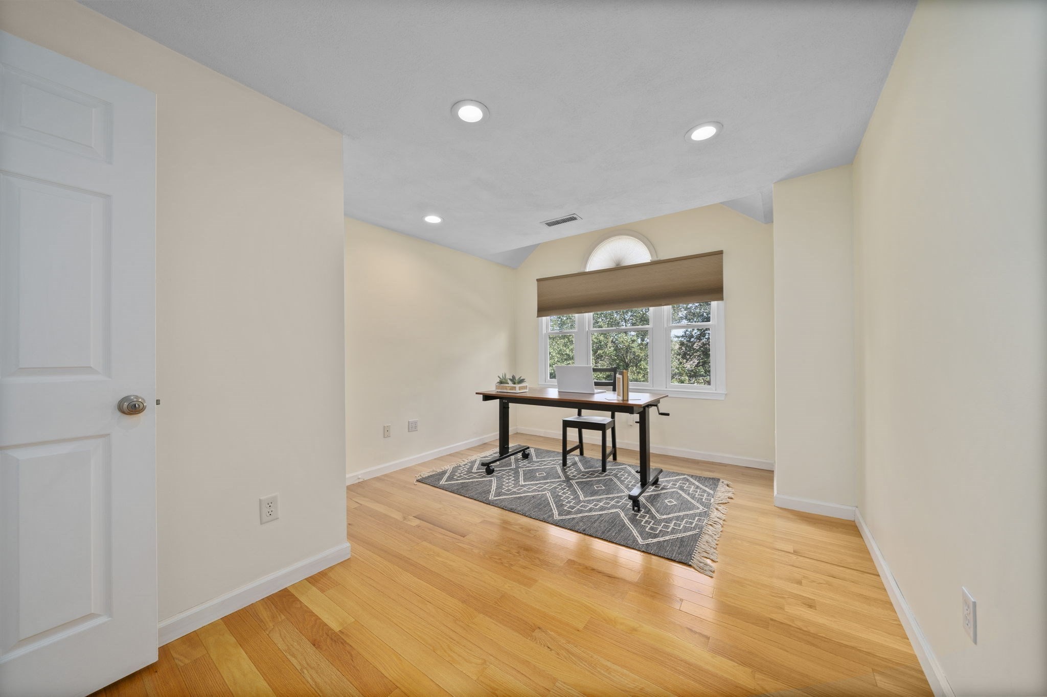 27 Sparrow Rd