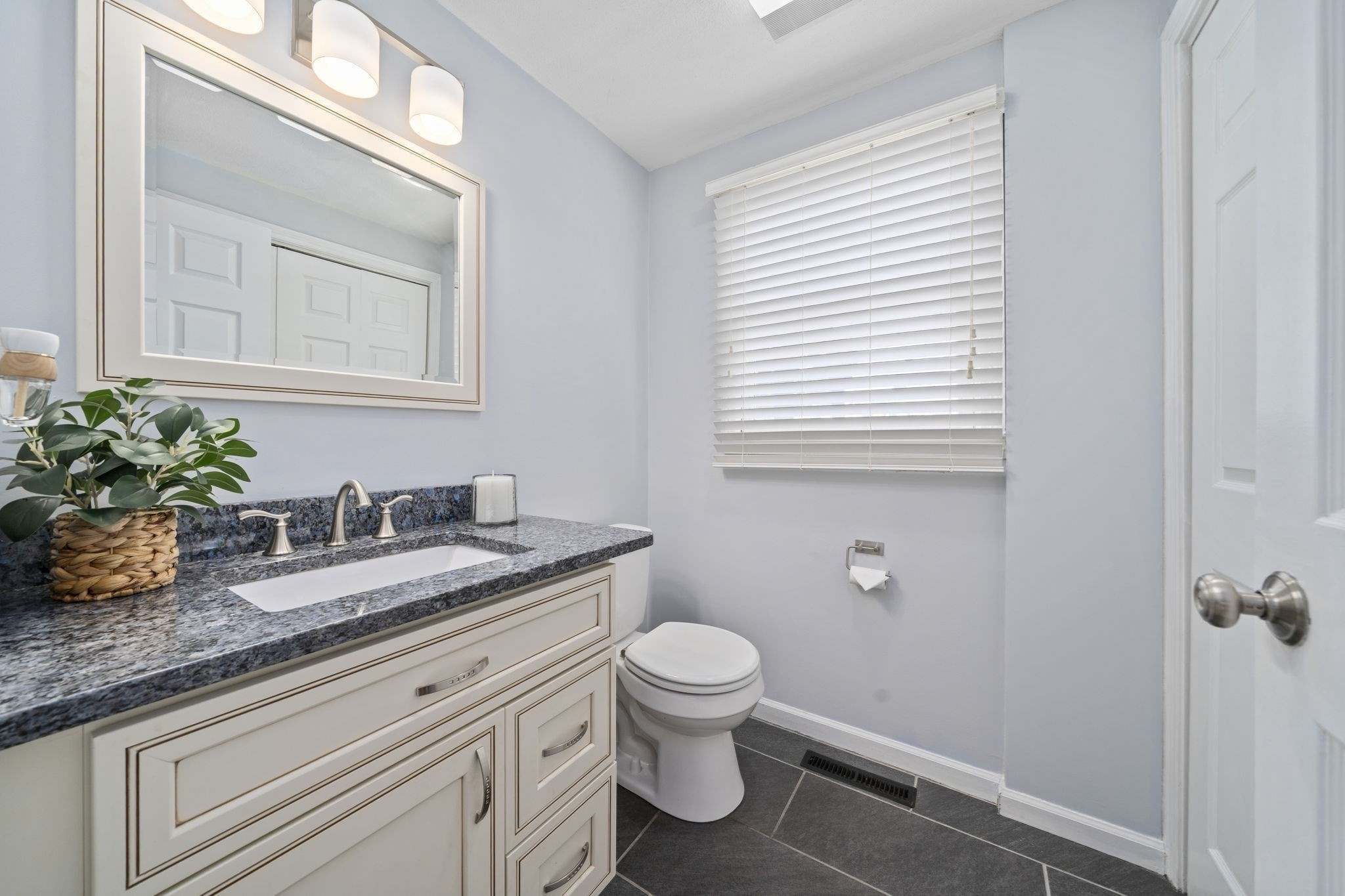 27 Sparrow Rd