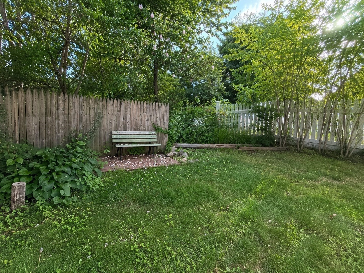 16 Hazelnut Pl # 16