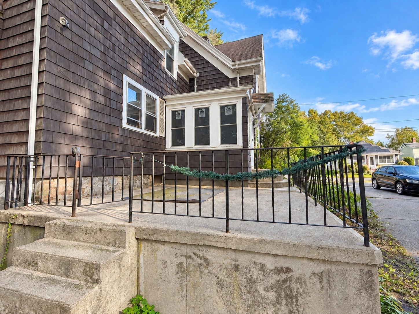 106 Monk St # 1