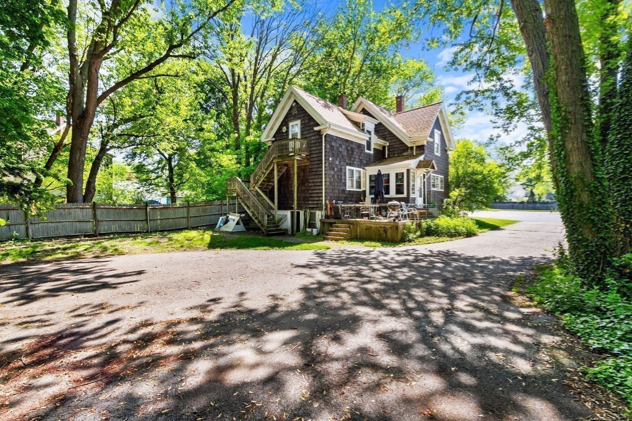 106 Monk St # 1