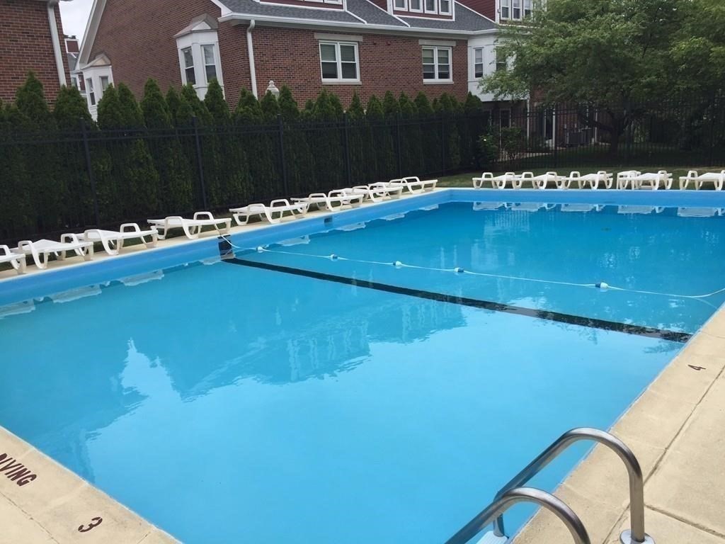 160 Quincy Shore Dr Unit: 106