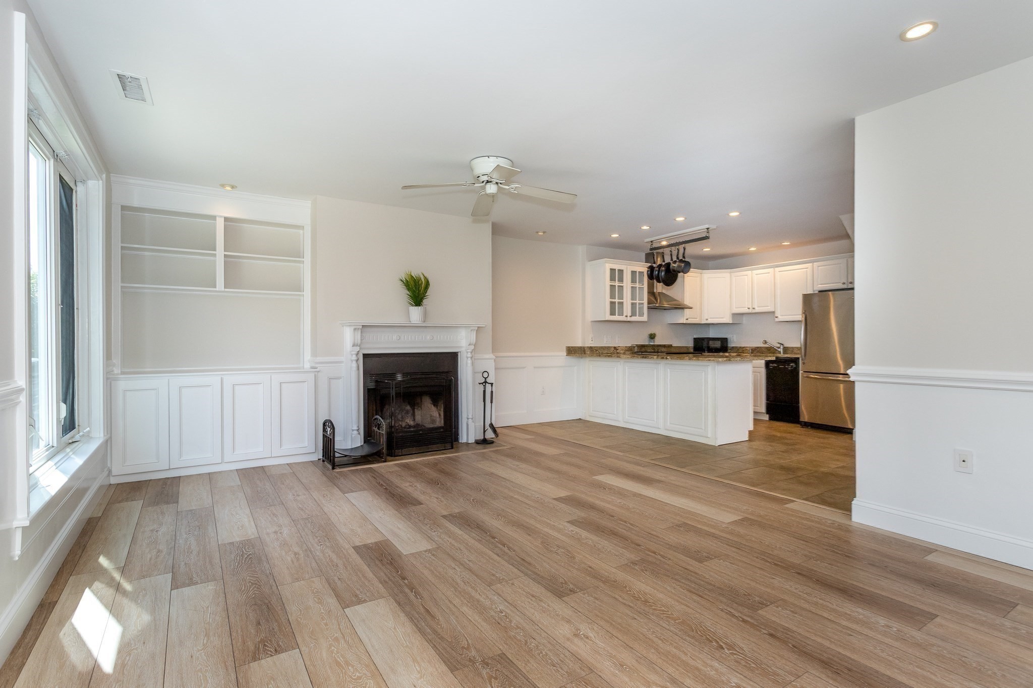 160 Quincy Shore Dr Unit: 106