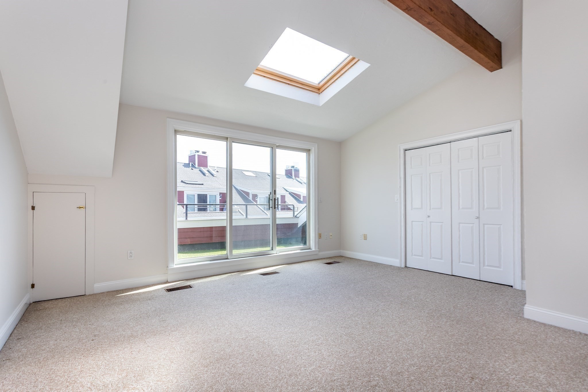 160 Quincy Shore Dr Unit: 106