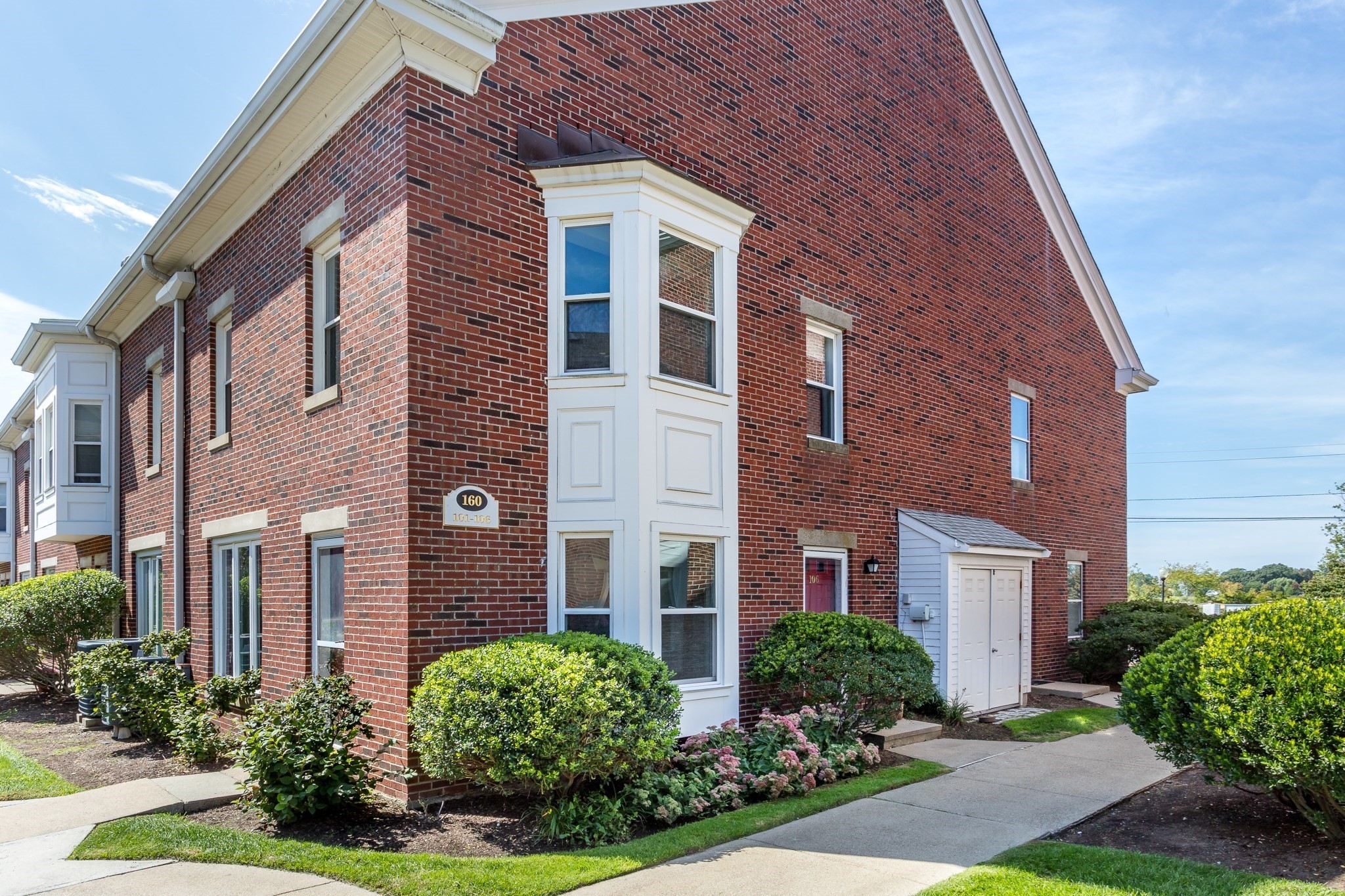 160 Quincy Shore Dr Unit: 106