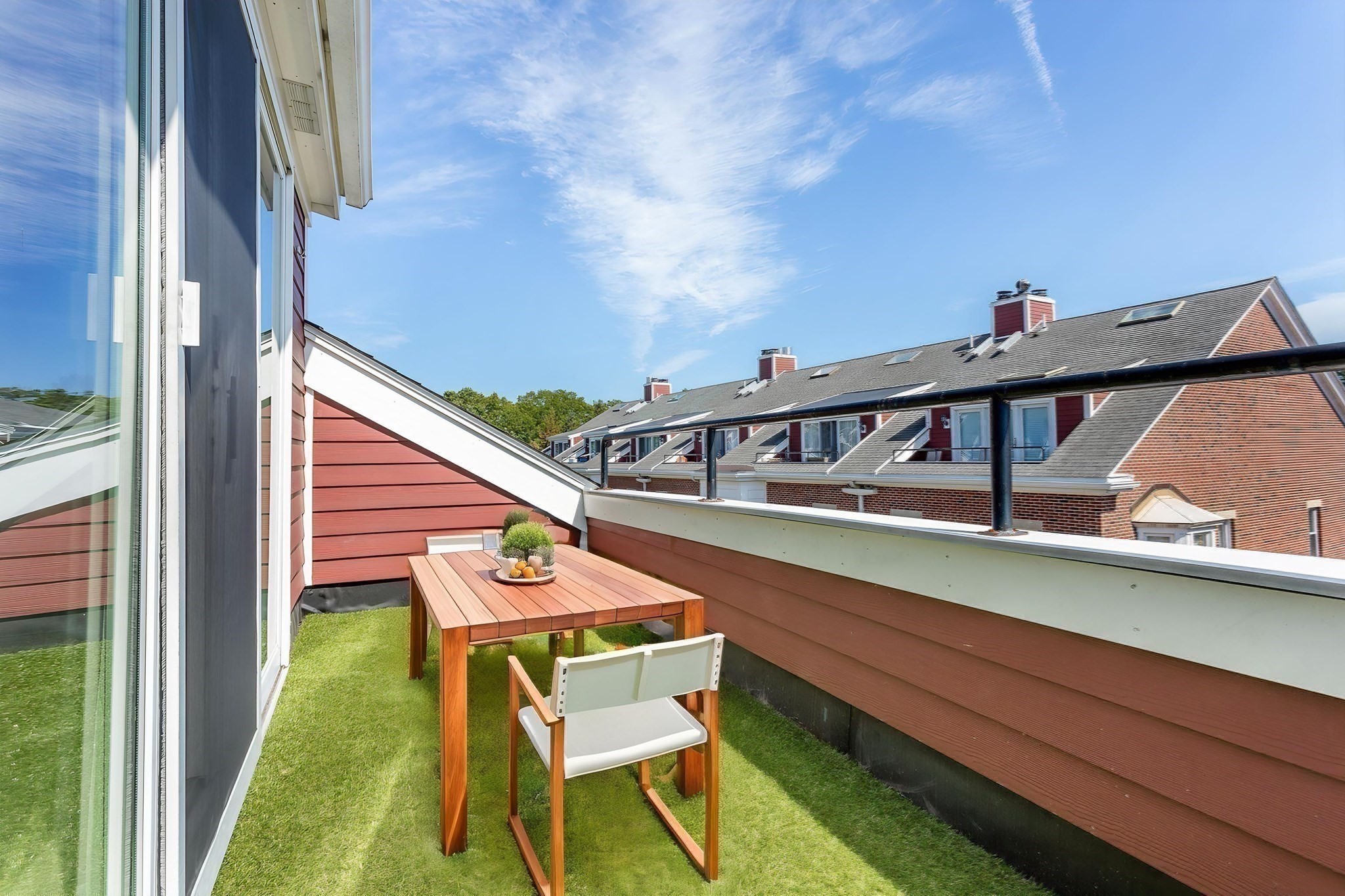 160 Quincy Shore Dr Unit: 106