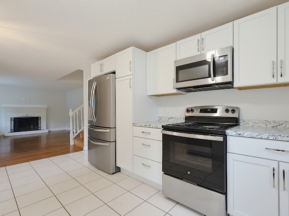 22 Poskus St