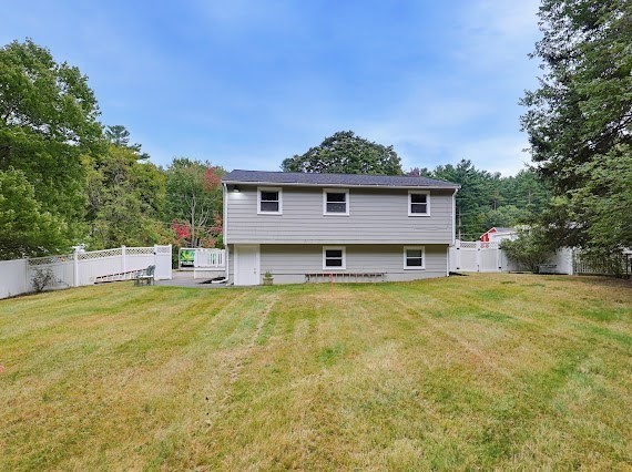 22 Poskus St