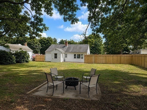19 Rayburn Rd