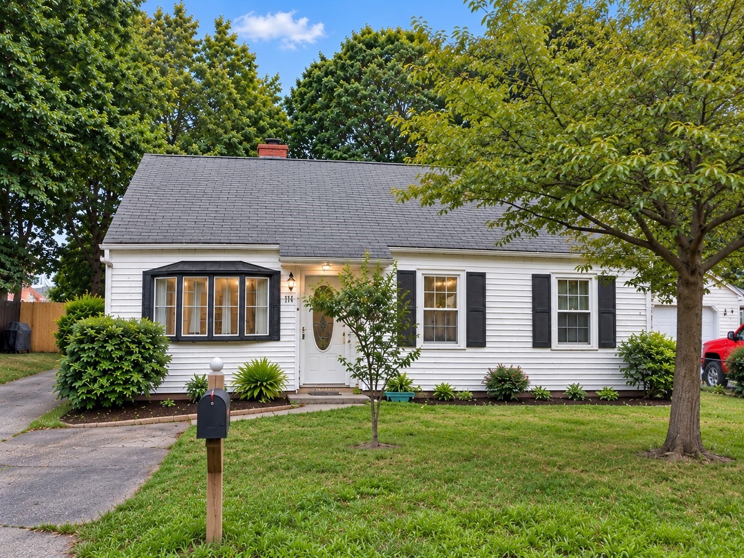 19 Rayburn Rd