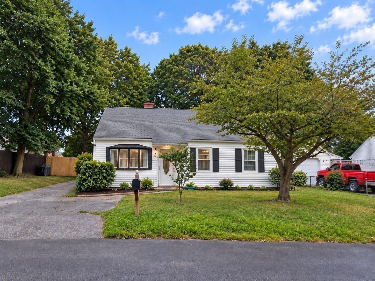 19 Rayburn Rd