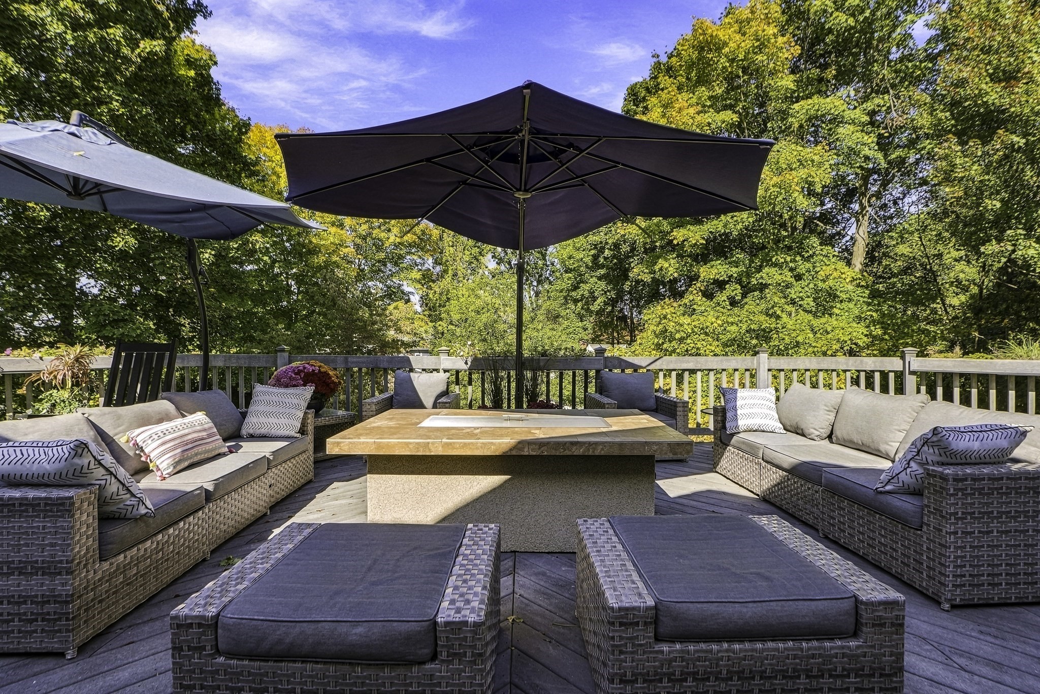 8 Hearthridge Dr