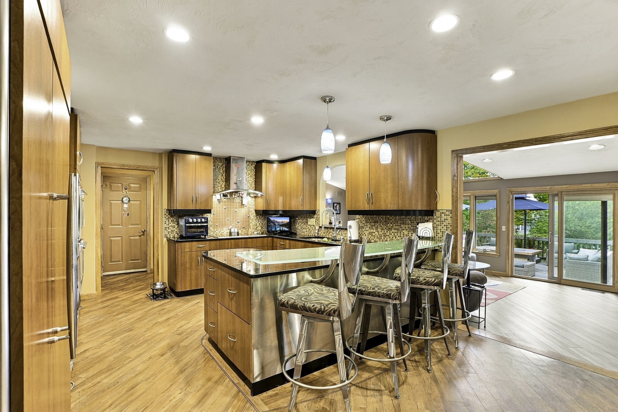 8 Hearthridge Dr