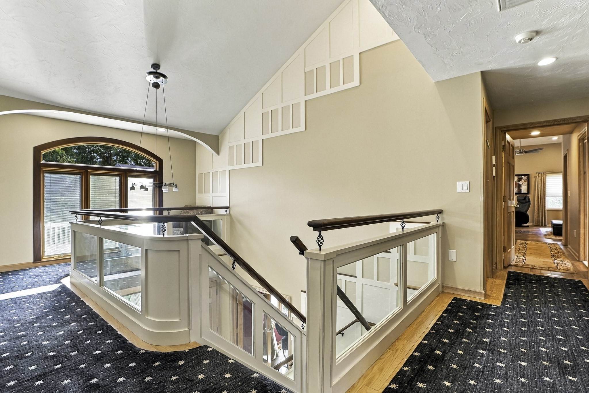 8 Hearthridge Dr
