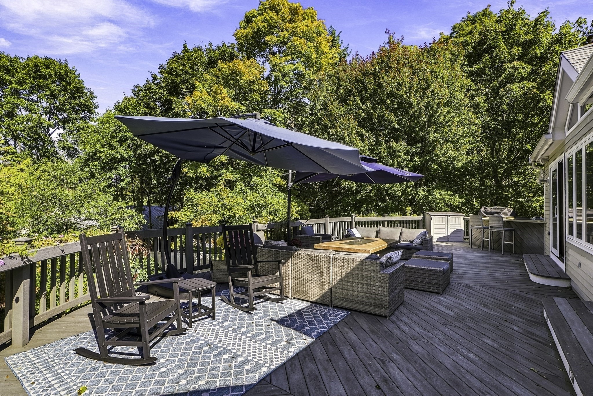8 Hearthridge Dr