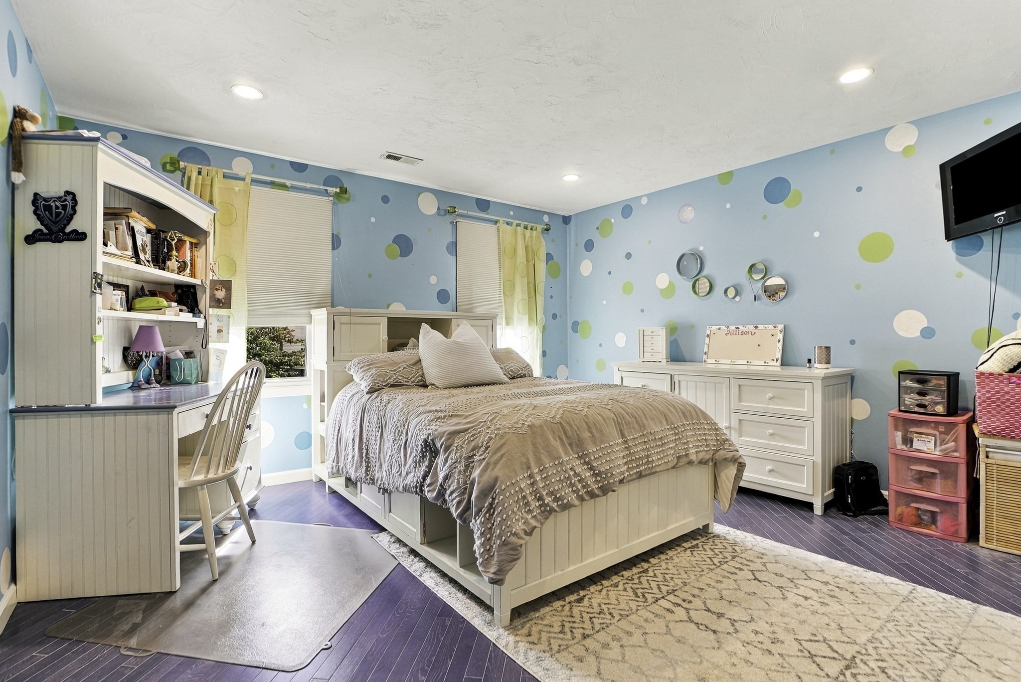 8 Hearthridge Dr