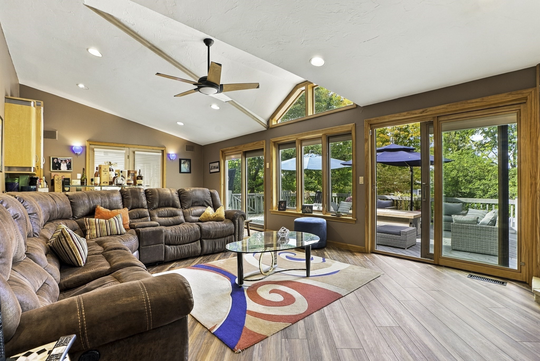 8 Hearthridge Dr