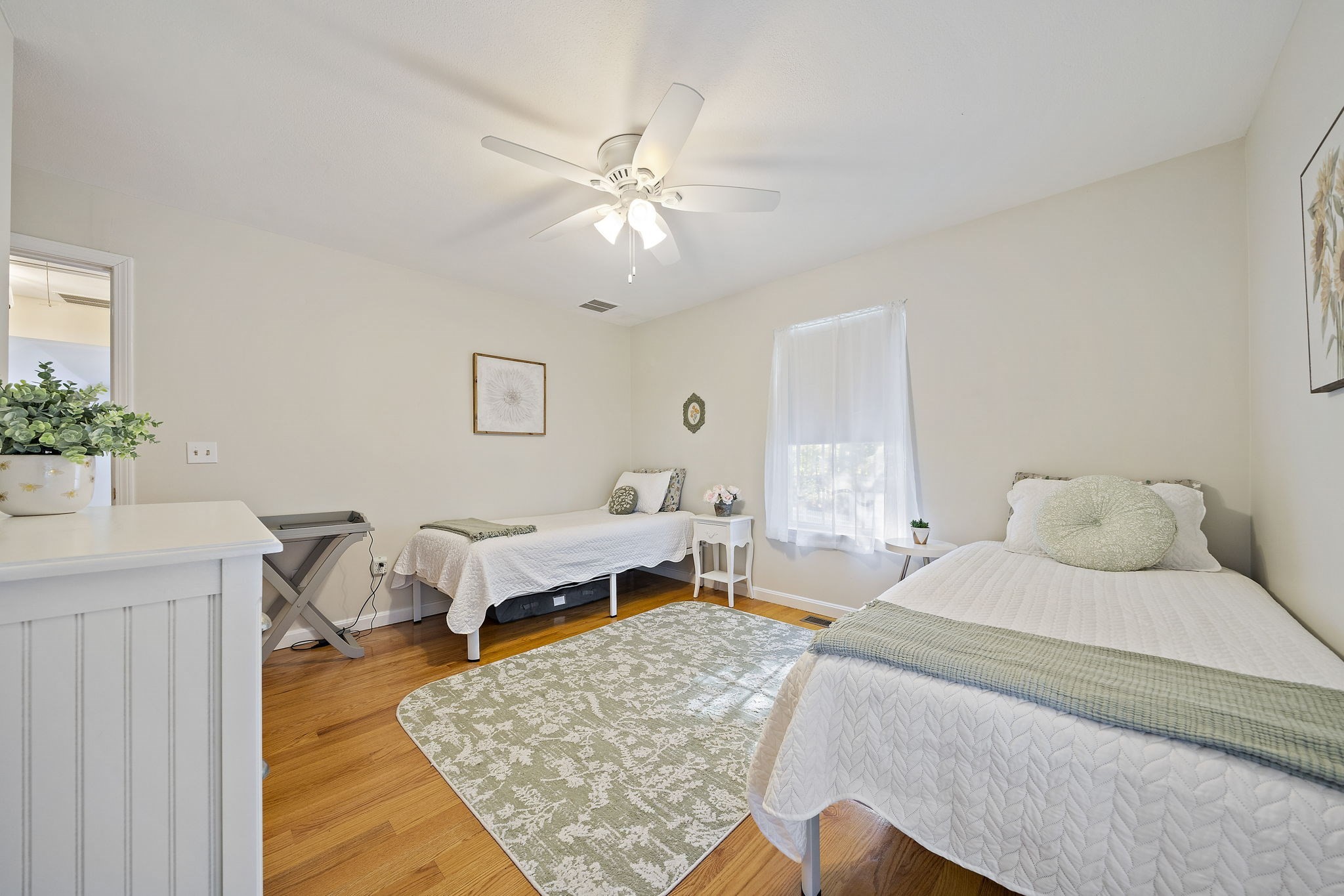 7 Ouimet Ln