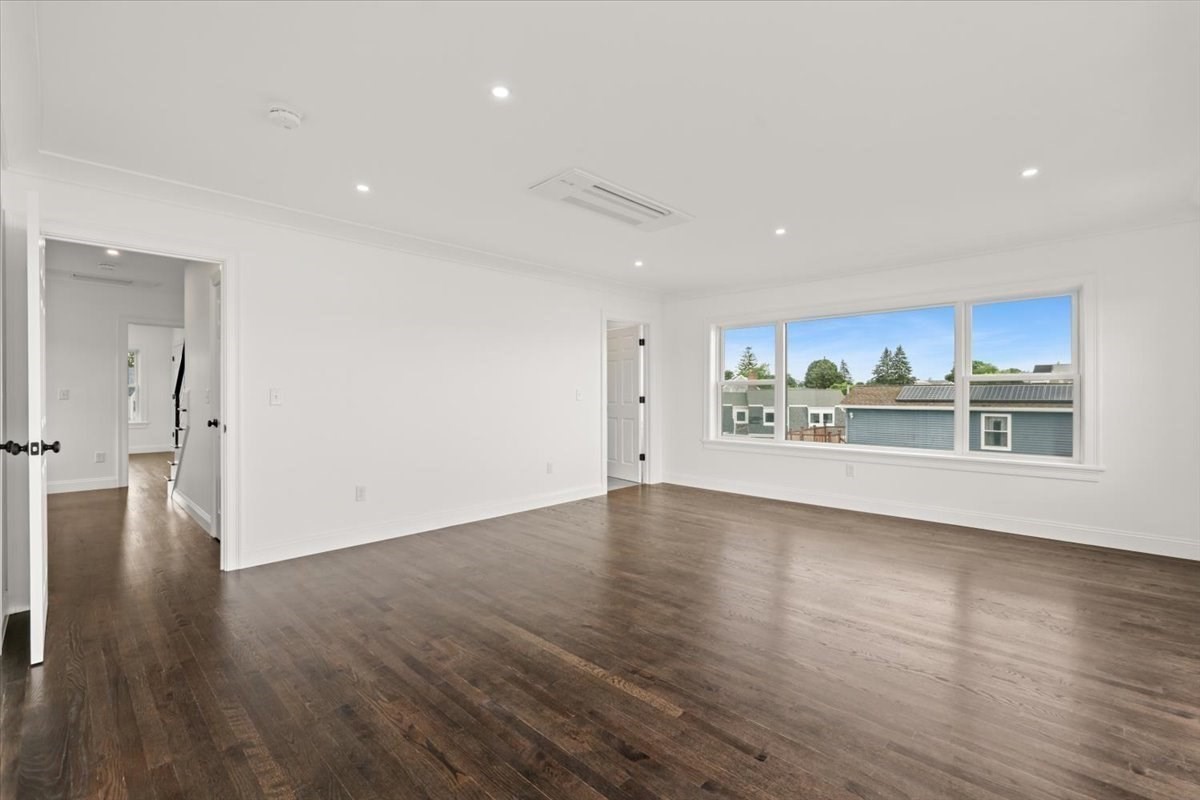 153 Edgewater Drive