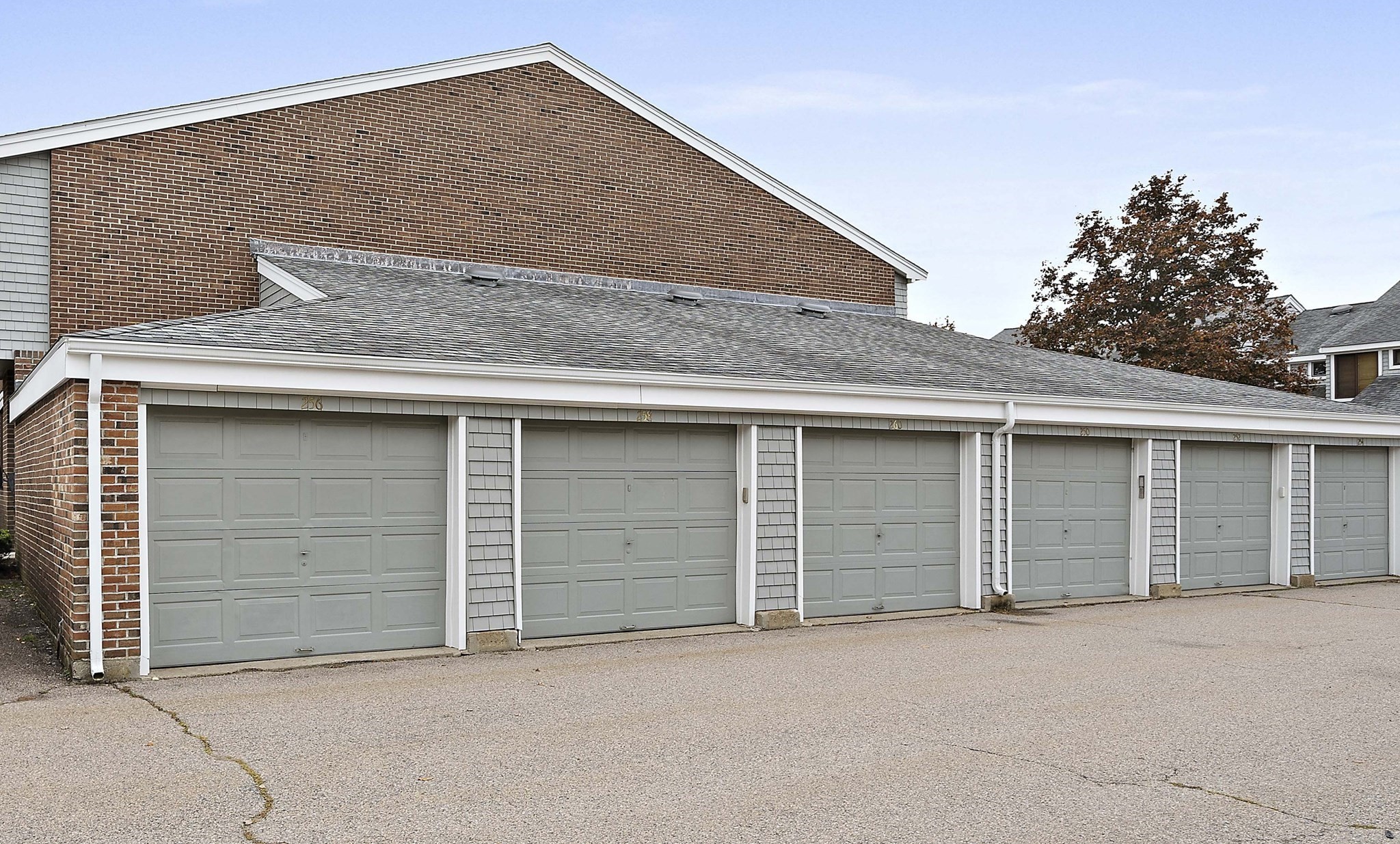 258 Greenbrook Dr # 258
