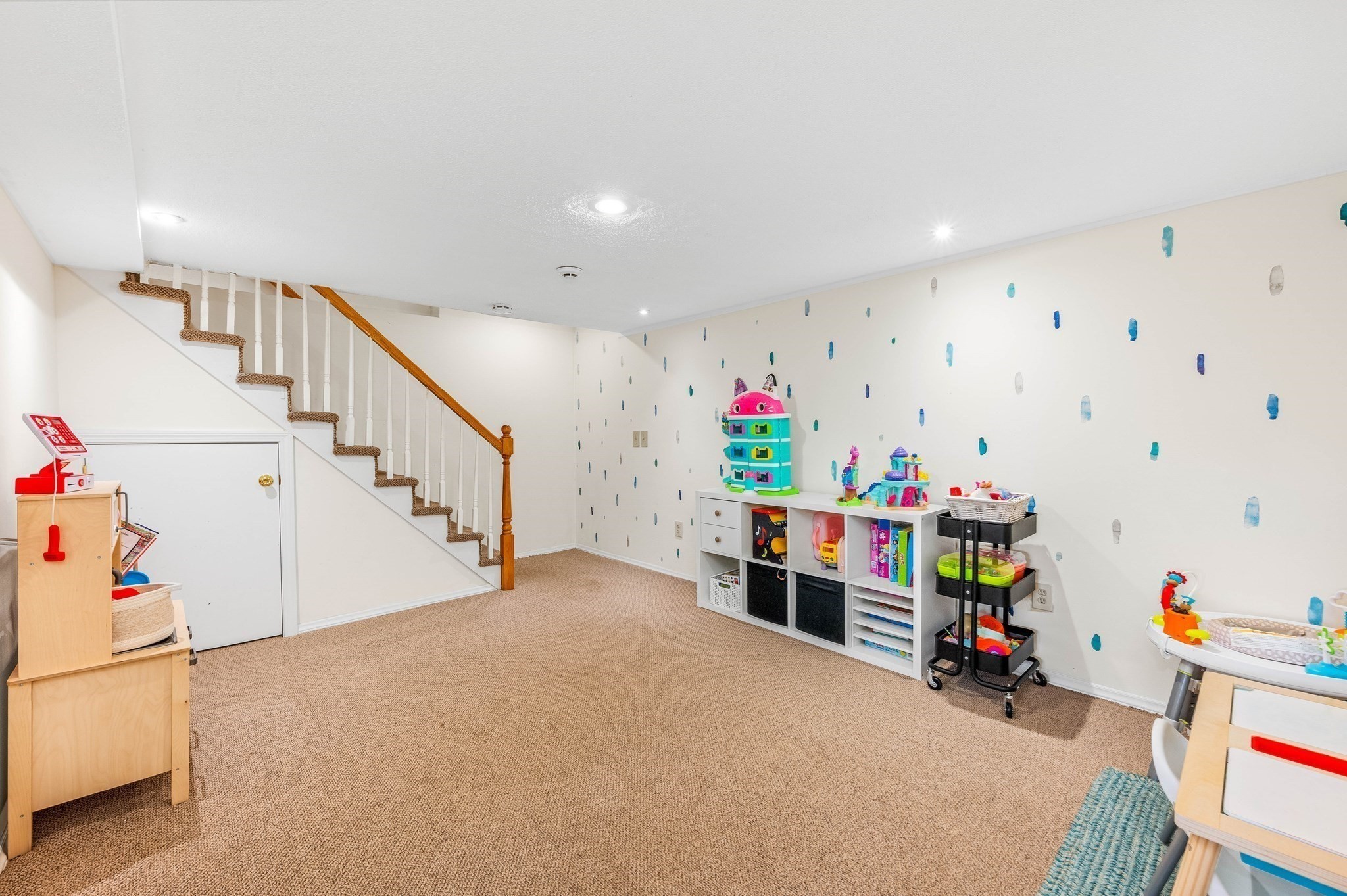 2 Margaret St